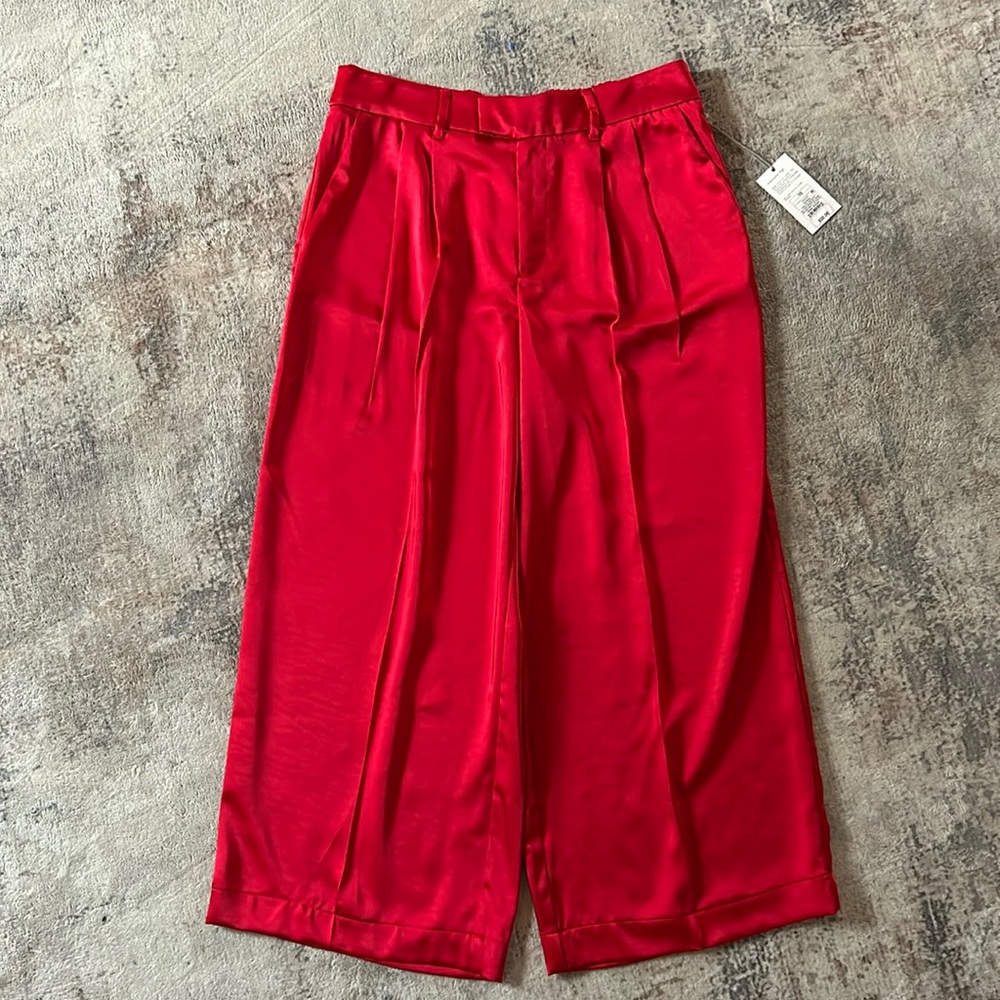 A NEW DAY bold red satin pleated gauchos.